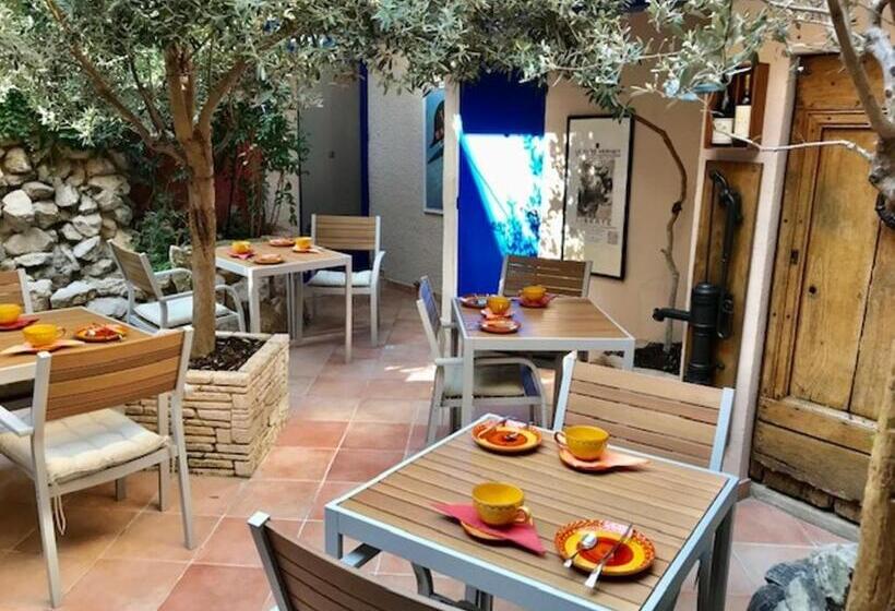 هتل Hôtel Le Colbert