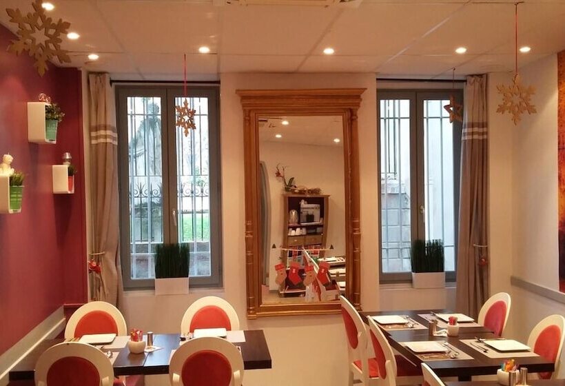 酒店 Hôtel Les Corps Saints