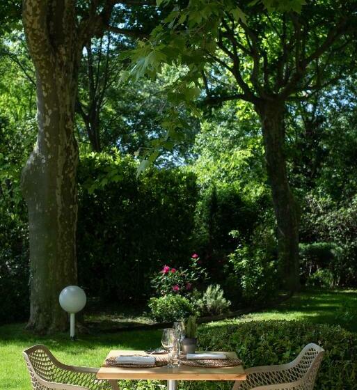 فندق Hôtel Montmirail