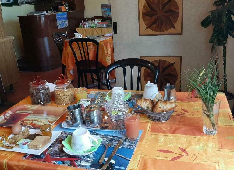 בית מלון כפרי Hôtel Peron