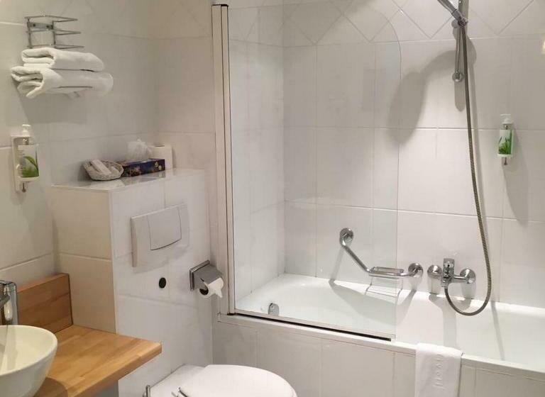 בית מלון כפרי Hôtel Tivoli