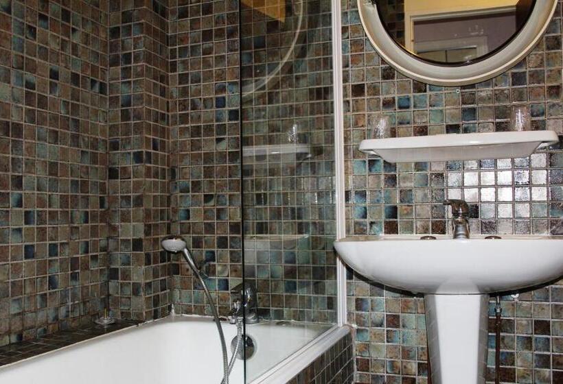 בית מלון כפרי Hôtel Saint Hubert