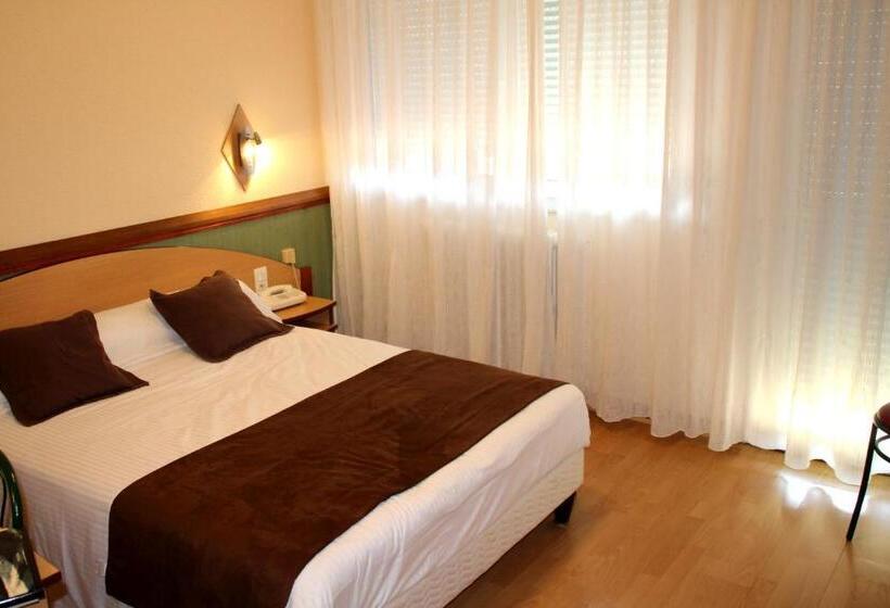 בית מלון כפרי Hôtel Saint Hubert