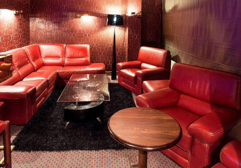 בית מלון כפרי Ibis Alençon