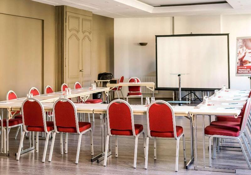 Отель Ibis Douai Centre