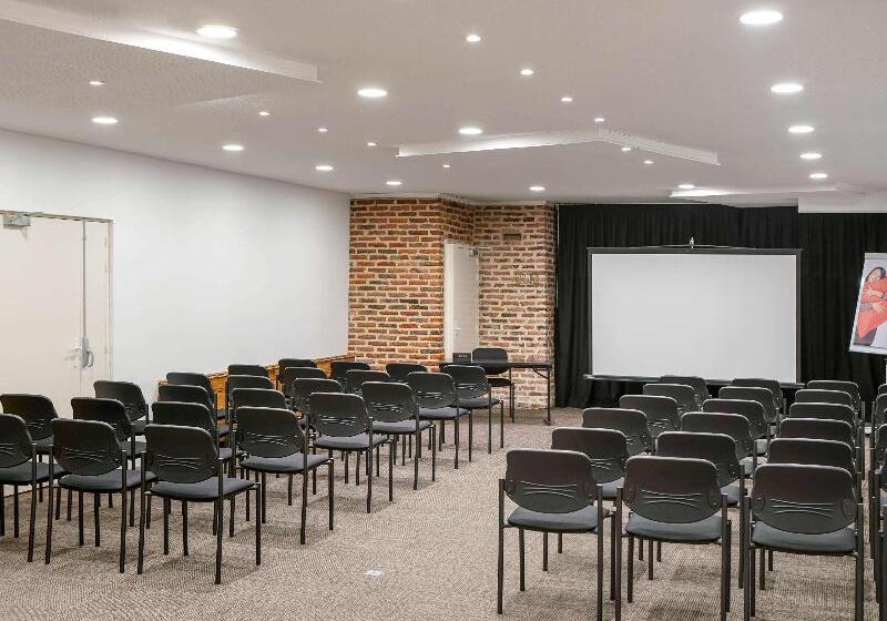 Отель Ibis Douai Centre