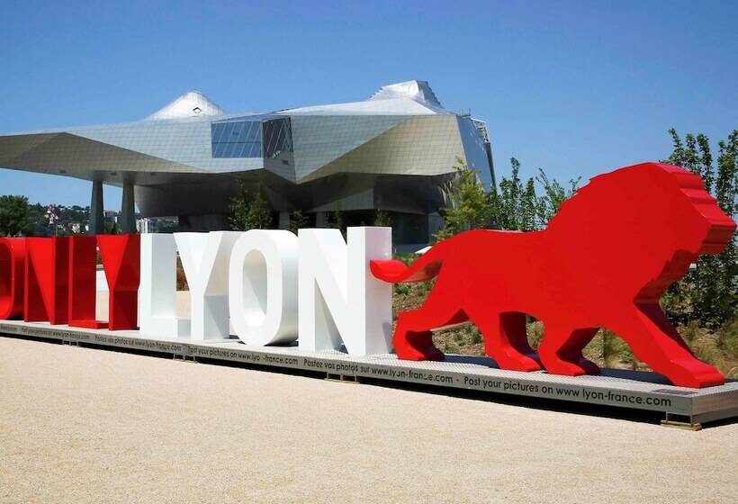 هتل Ibis Lyon Centre