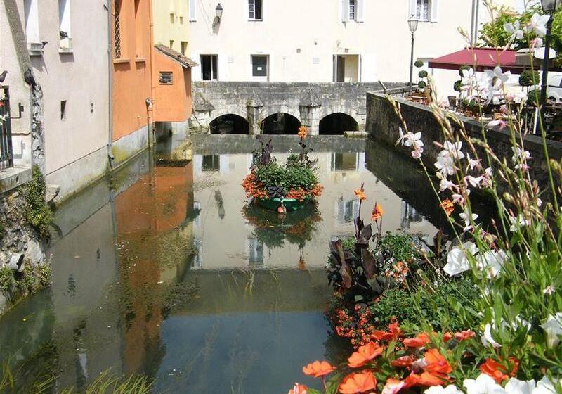 فندق Ibis Montargis