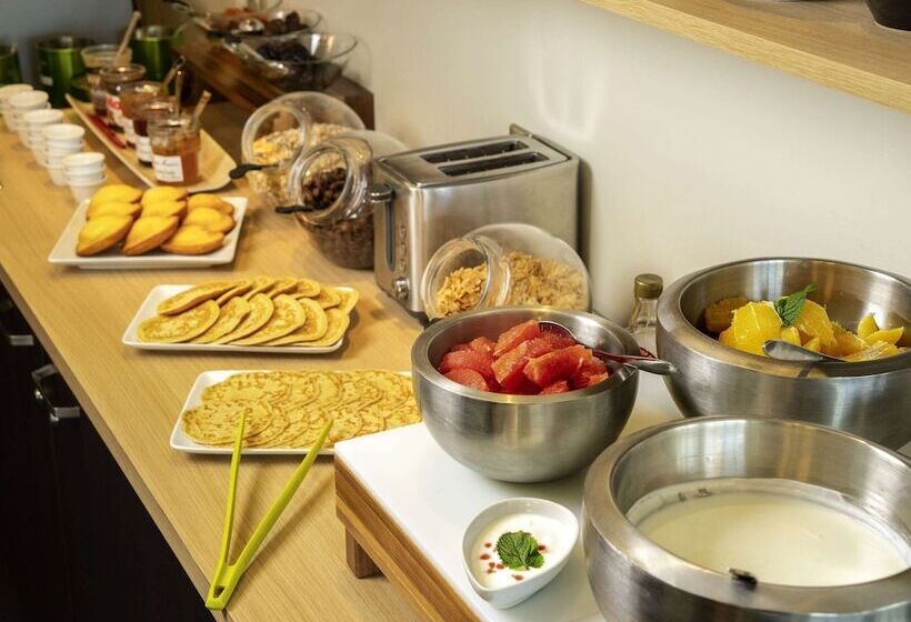 Отель Ibis Styles Saumur Gare Centre