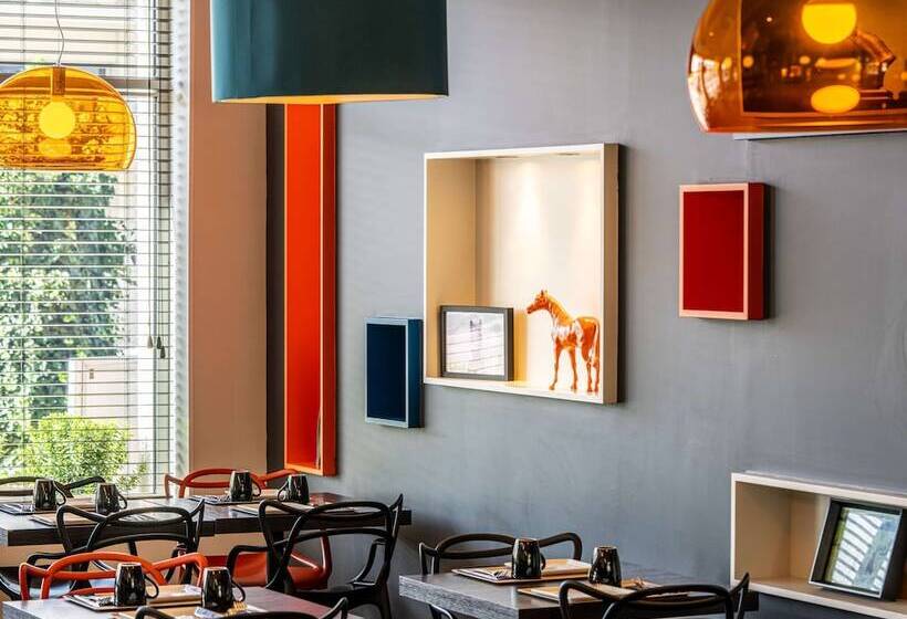 Отель Ibis Styles Saumur Gare Centre