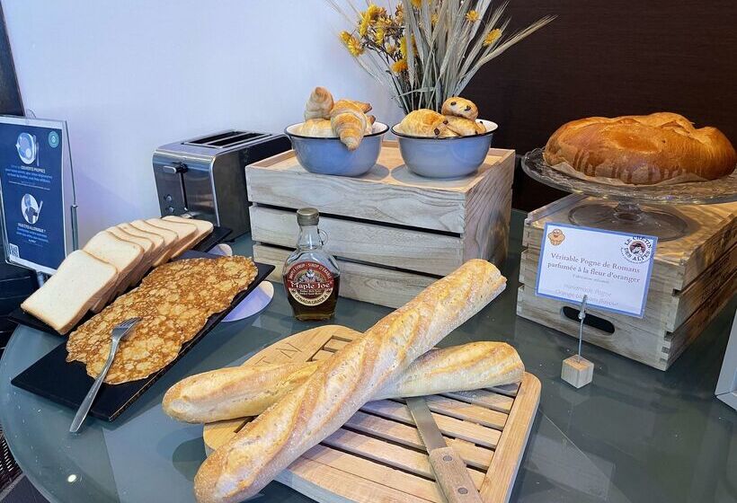 Отель Kyriad Grenoble Centre