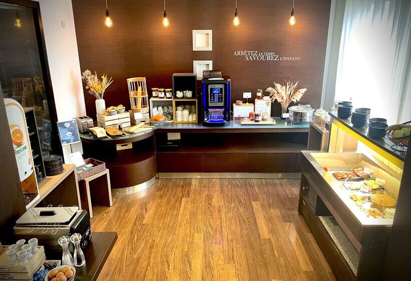 Отель Kyriad Grenoble Centre