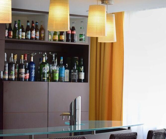 Отель Kyriad Grenoble Centre