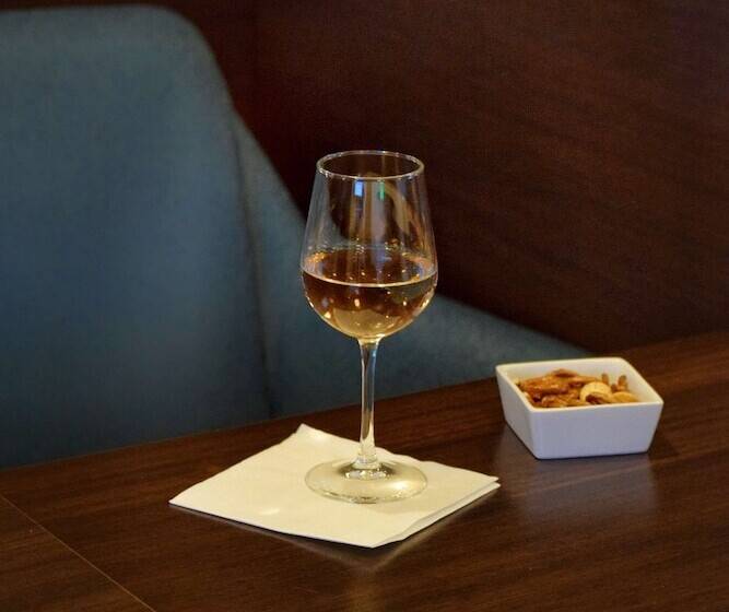 Отель Kyriad Grenoble Centre