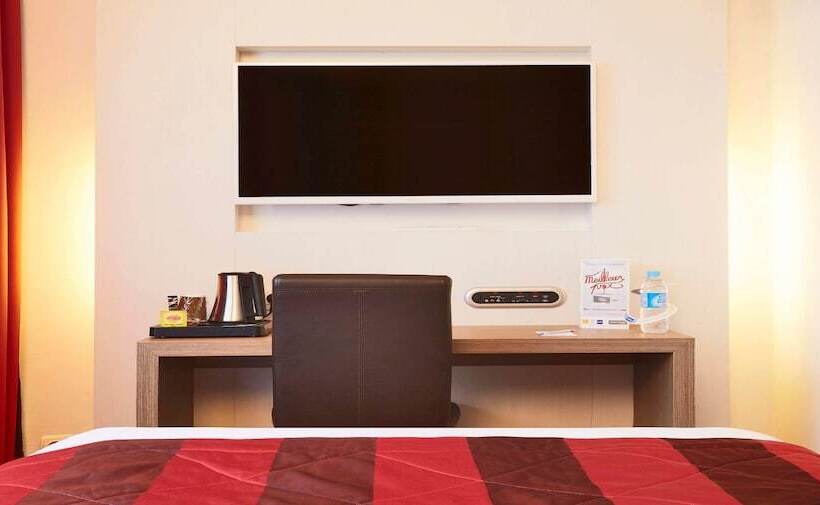 Отель Kyriad Grenoble Centre