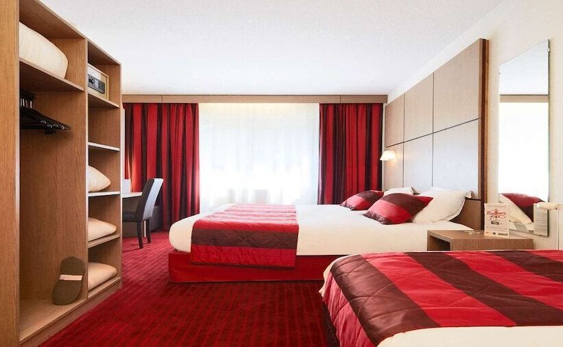 Отель Kyriad Grenoble Centre