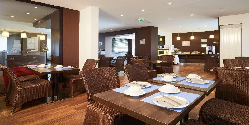 Отель Kyriad Grenoble Centre