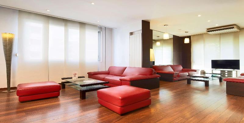 Отель Kyriad Grenoble Centre