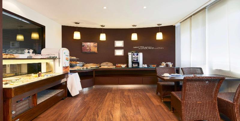 Отель Kyriad Grenoble Centre