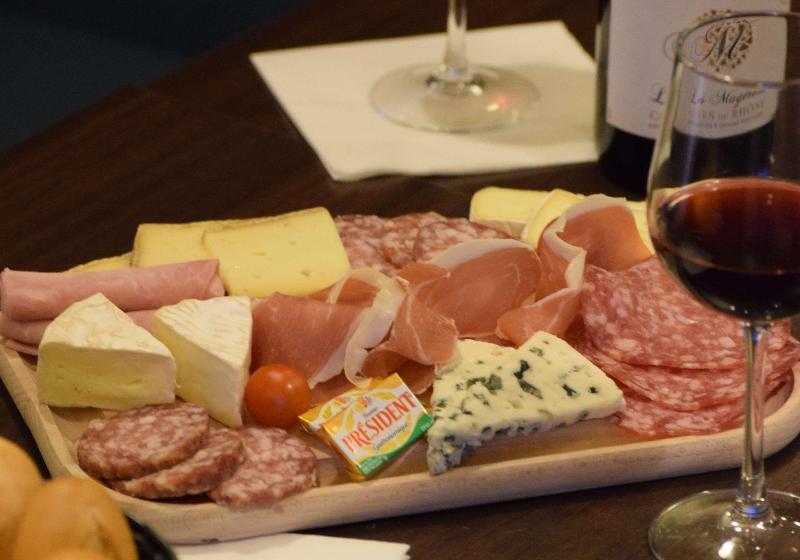 Отель Kyriad Grenoble Centre