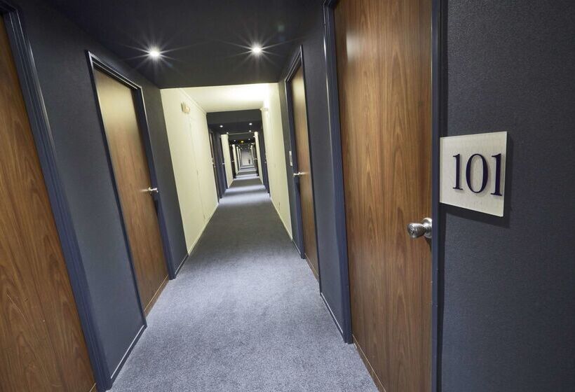 فندق Kyriad Montchanin Le Creusot