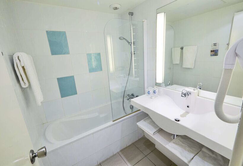 فندق Kyriad Montchanin Le Creusot