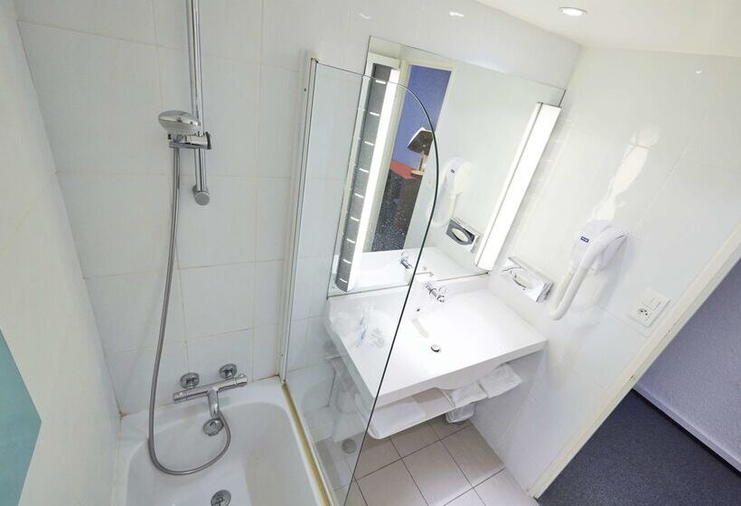 فندق Kyriad Montchanin Le Creusot