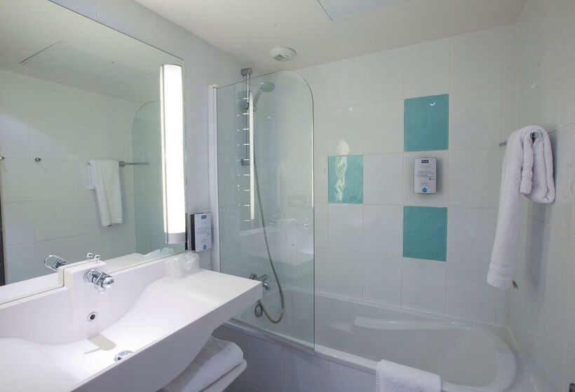 فندق Kyriad Montchanin Le Creusot