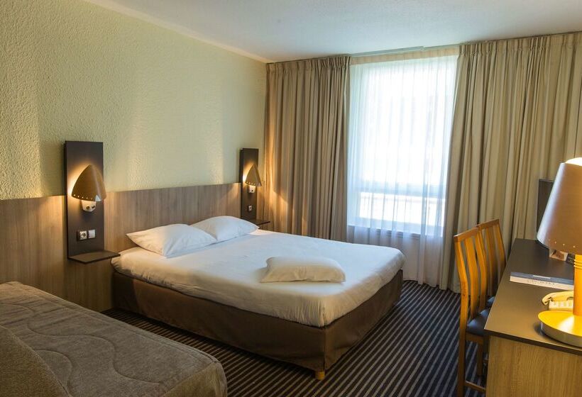 فندق Kyriad Montchanin Le Creusot