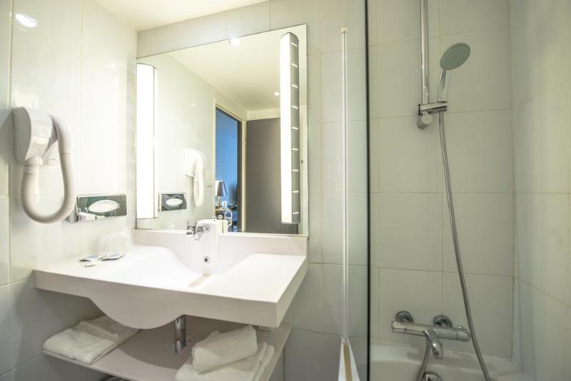 فندق Kyriad Montchanin Le Creusot