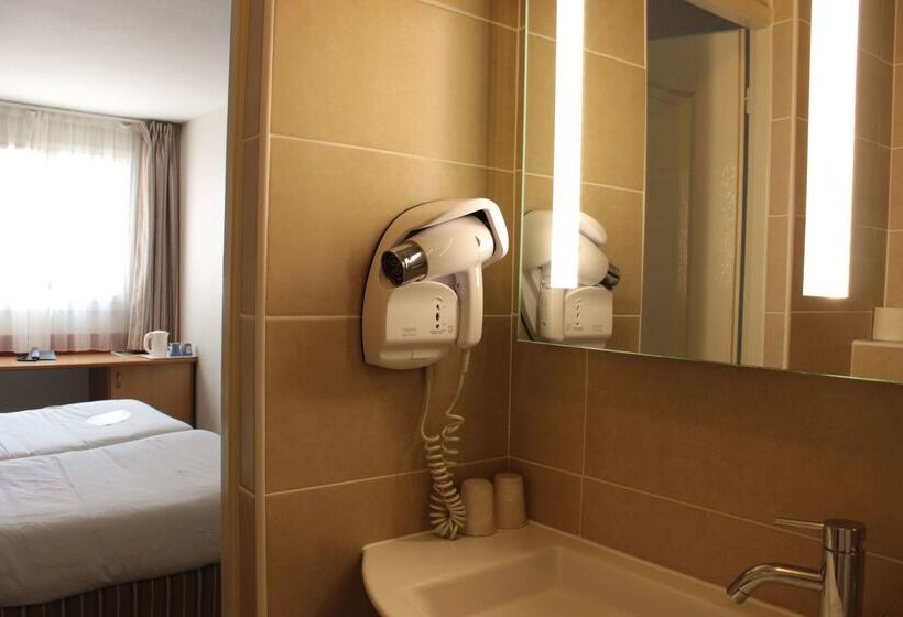 Kyriad Hotel Montpellier Centre Antigone