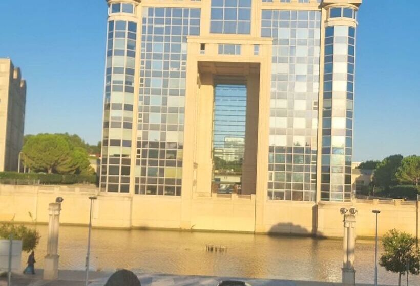 Kyriad Hotel Montpellier Centre Antigone