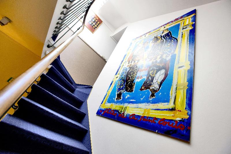 هتل Kyriad Nimes Centre