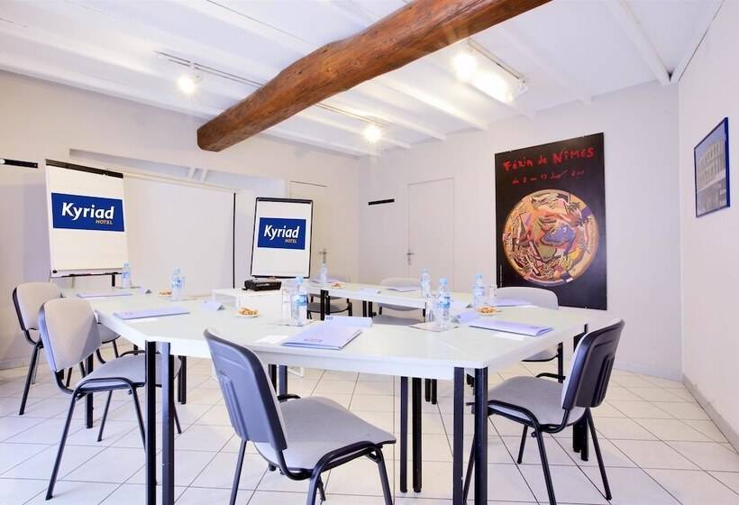 هتل Kyriad Nimes Centre