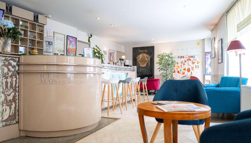 هتل Kyriad Nimes Centre