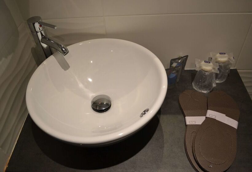 هتل Hôtel Europe And Spa