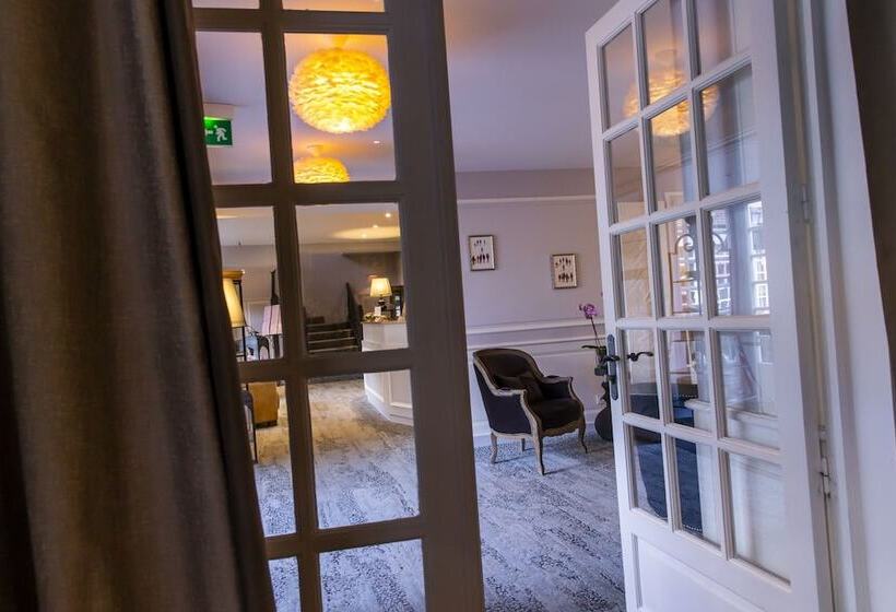 فندق Le Lion D'or Et Restaurant La Table Du Lion