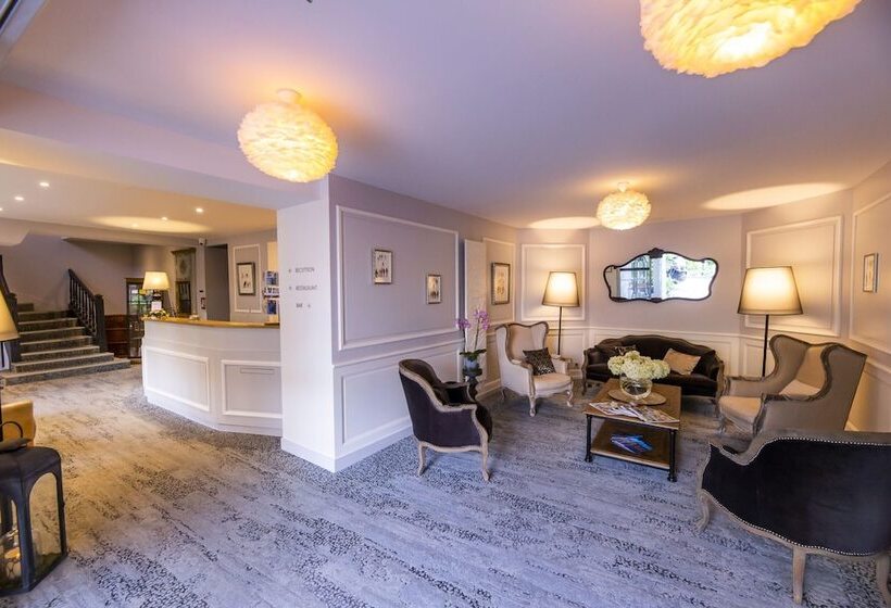 فندق Le Lion D'or Et Restaurant La Table Du Lion