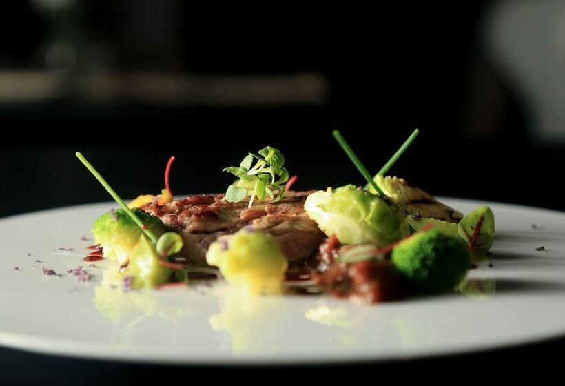 فندق Le Lion D'or Et Restaurant La Table Du Lion