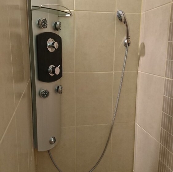 Отель Le Pré Des Baux