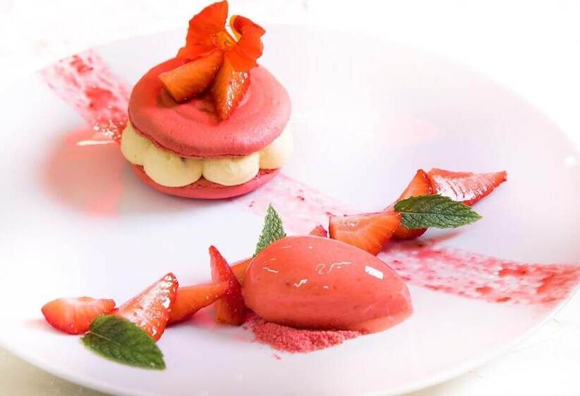 Отель Logis Le Relais De Farrou   Hôtel   Restaurant   Spa