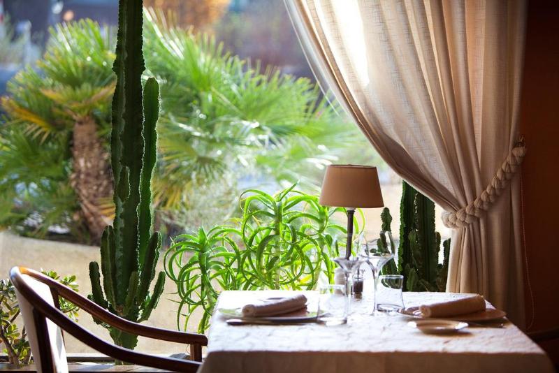 Отель Logis Le Relais De Farrou   Hôtel   Restaurant   Spa