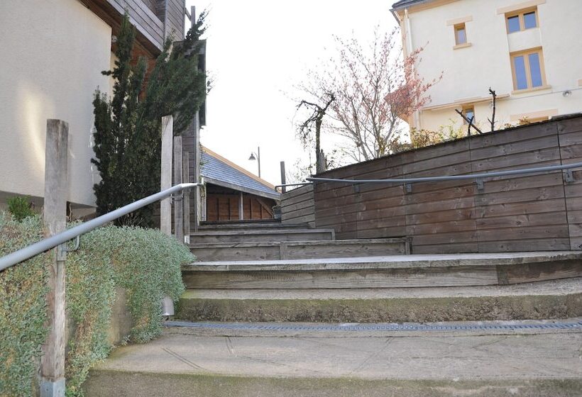 Отель Le Relais Des Lacs Bourgogne Morvan