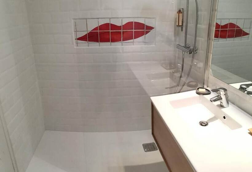 בית מלון כפרי Le Relais Des Trois Mas