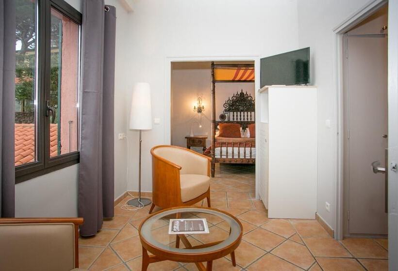 בית מלון כפרי Le Relais Des Trois Mas