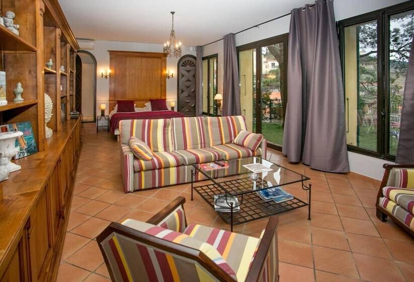 בית מלון כפרי Le Relais Des Trois Mas