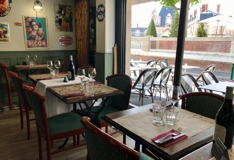 Отель Le Richelieu Bacchus