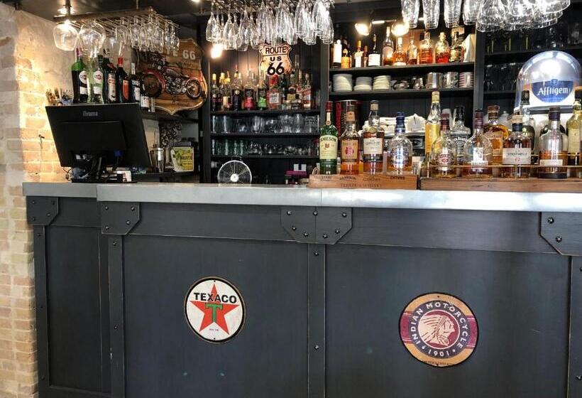 Отель Le Richelieu Bacchus