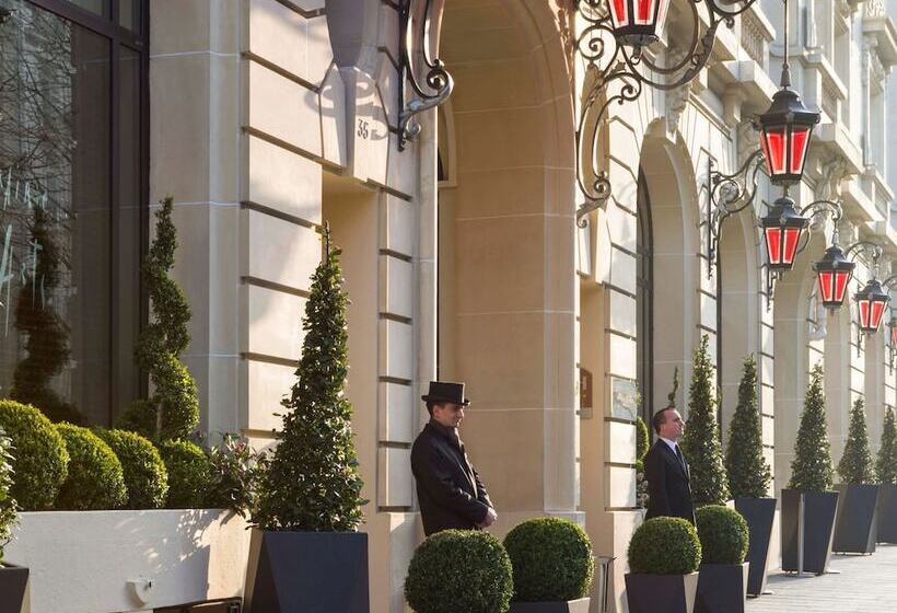 בית מלון כפרי Le Royal Monceau  Raffles Paris