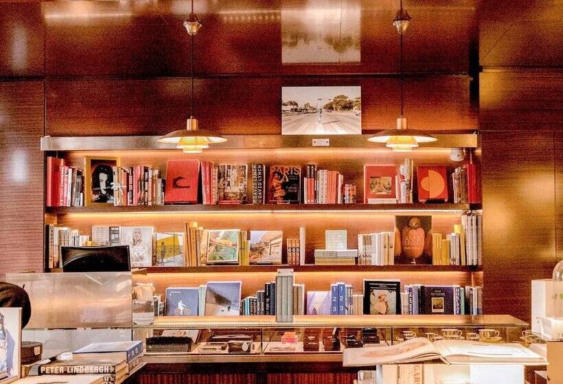 בית מלון כפרי Le Royal Monceau  Raffles Paris